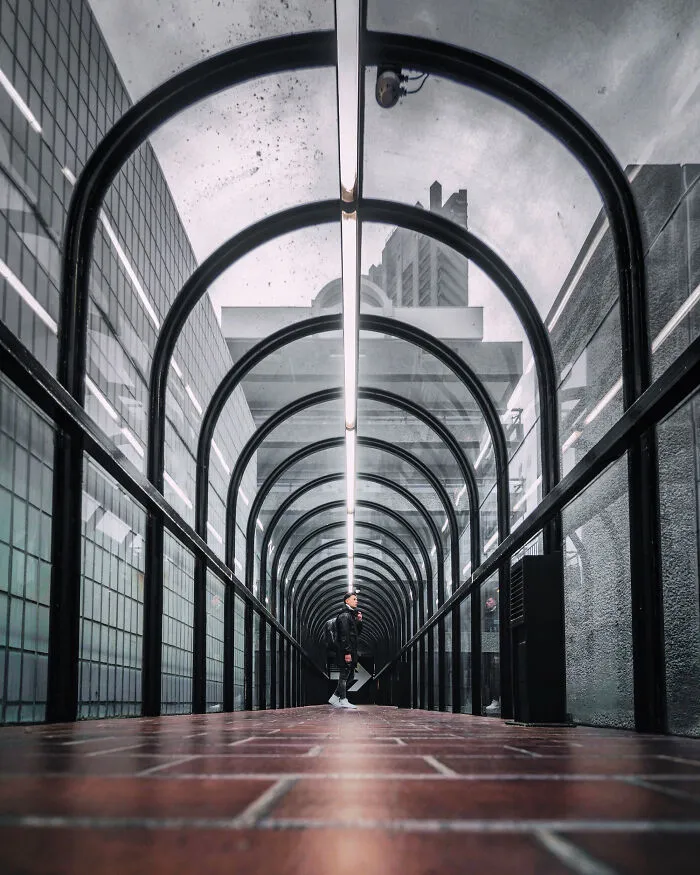 This Photographer Finds Perfect Symmetry In The Most Unexpected Places (48Pics)