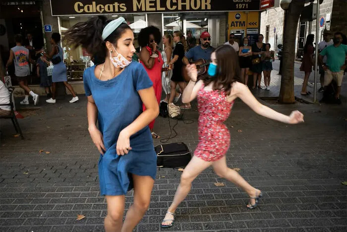 This Street Photographer Turns Shadows And Split-Second Coincidences Into Clever Images (32 Pics)