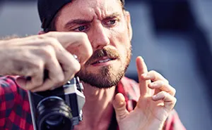 Photographer Turns A Disastrous Shoot Into Stunning Photos, Hides A Satisfying Secret In Every Frame
