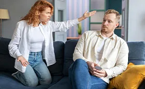 Guy Watches Obsession, Completely Misses The Point And Tries To Convince His Feminist Girlfriend Otherwise