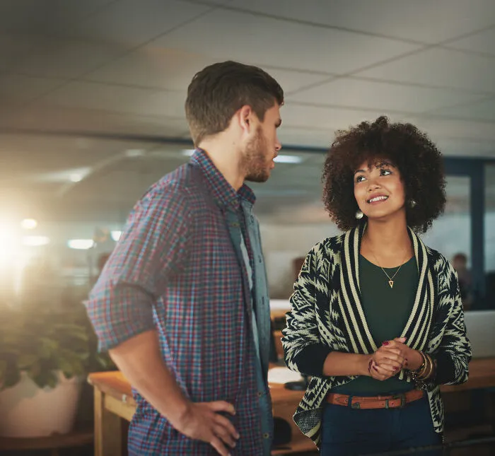 32 Ordinary Days That Took A Sharp Turn Thanks To One Nearby Conversation