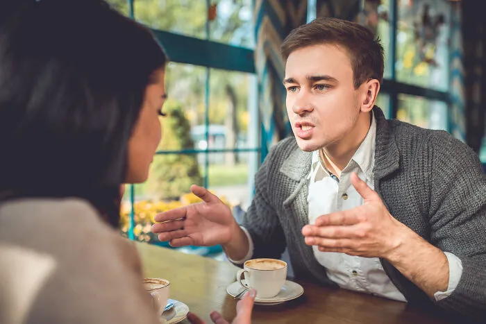 74 First-Date Behaviors So Bizarre Women Didn’t Know How To React