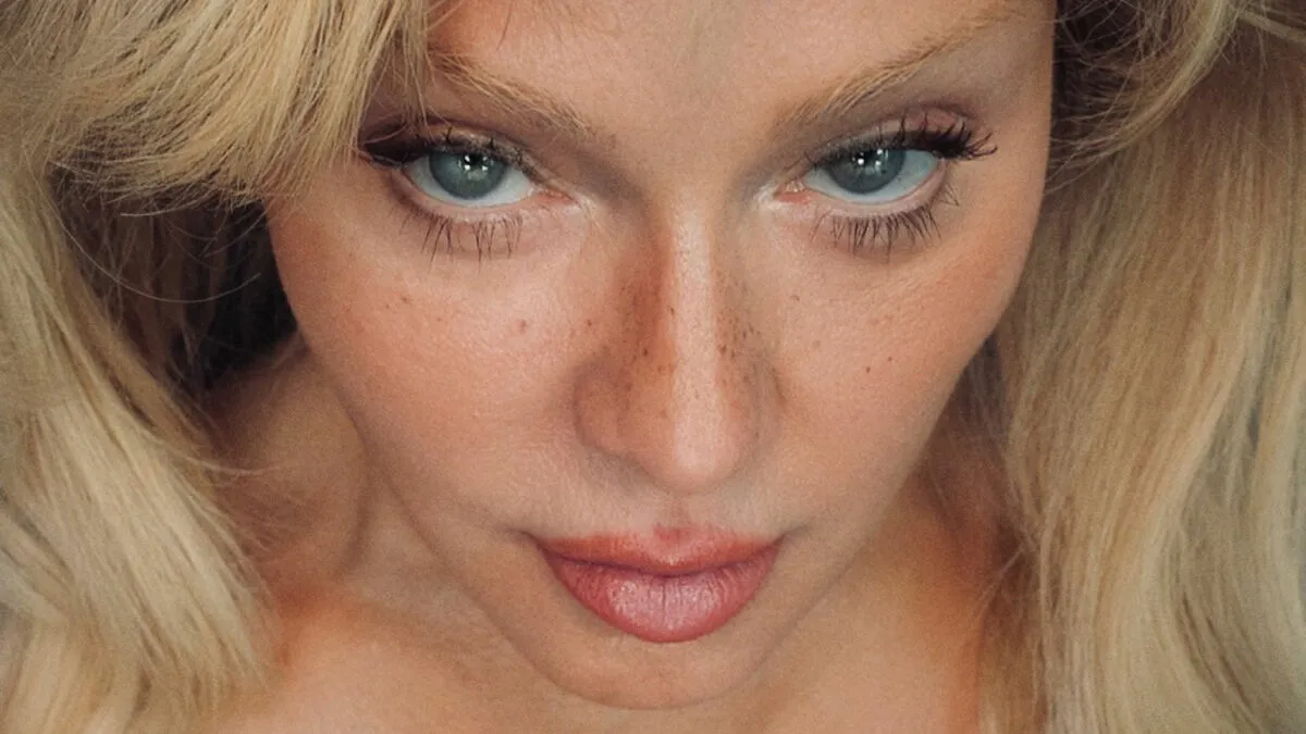 Madonna Slammed After Fans Noticed Odd Details In Latest Photos: "What's Happening Here?"