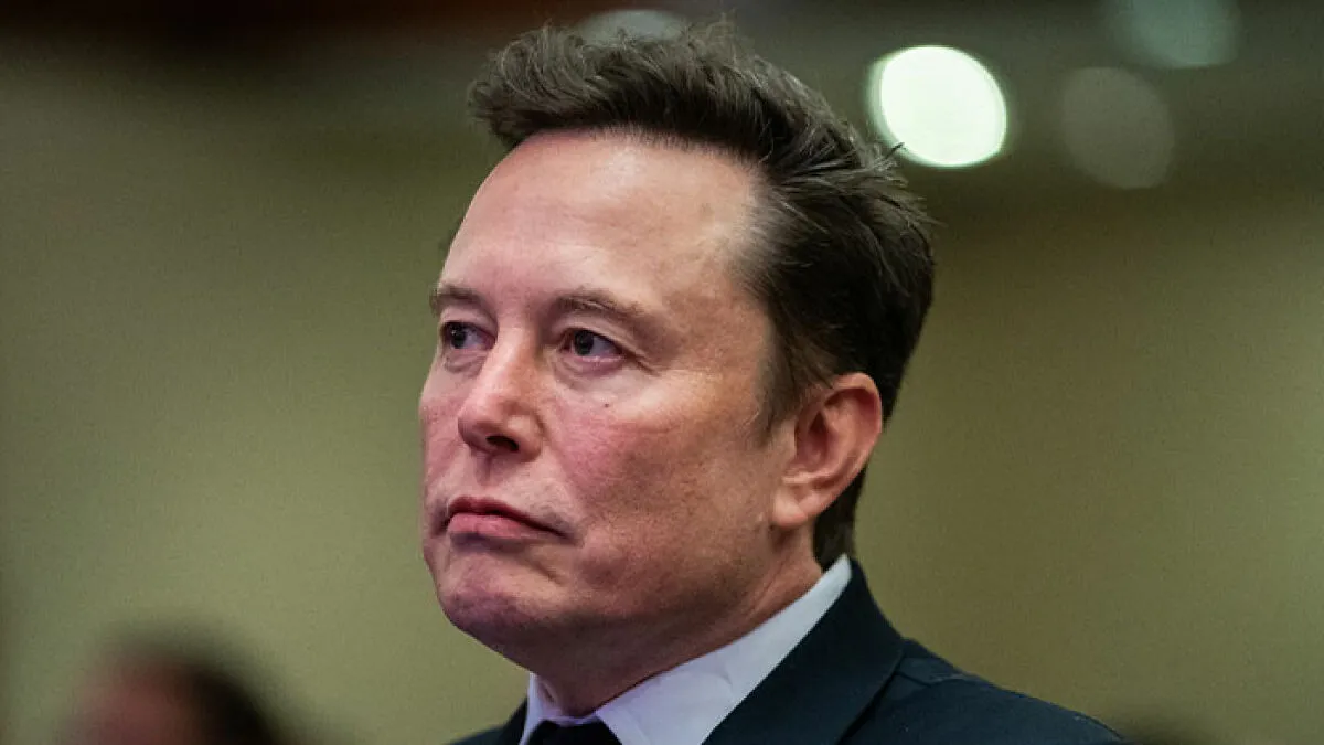 "Looks Like Scoliosis": Elon Musk's Recent Spaceport Visit Sparks Theories After Fans Notice Something Off