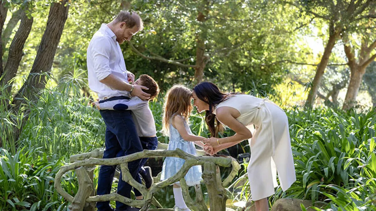 "Disgusting": Harry And Meghan's Critics Claim Children Will Be "Traumatized" After They Note Subtle Detail