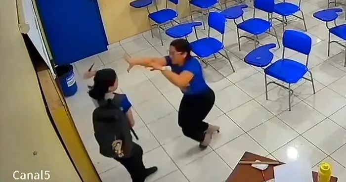 17-Year-Old Student Attacks Her Math Teacher In Classroom, Her Alleged Reason Leaves People Stunned