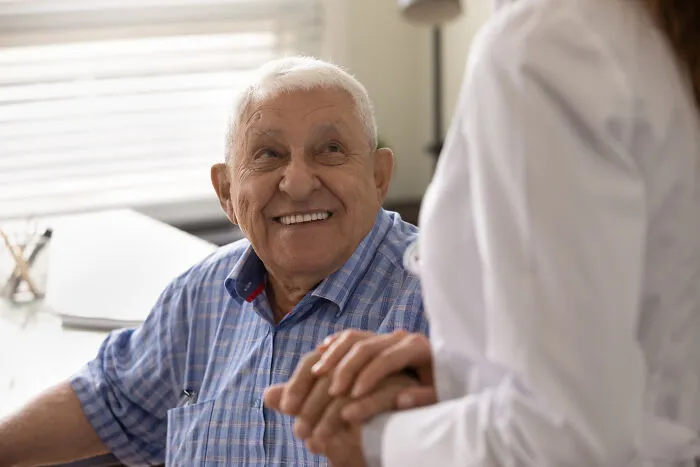46 Pain Reactions That Left Doctors And Nurses Completely Surprised