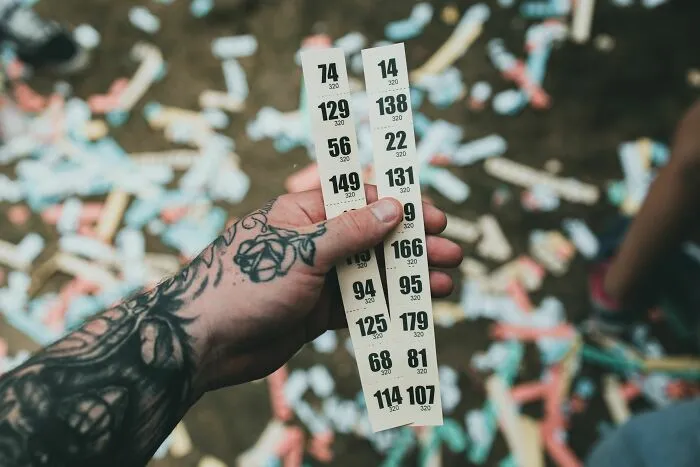 74 Ridiculous Ways People Accidentally Stumbled Into A Fortune