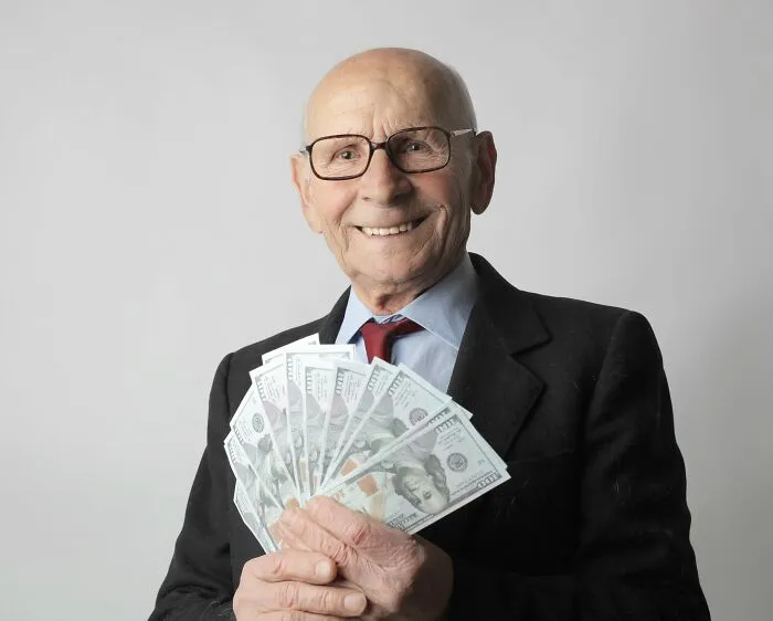 74 Ridiculous Ways People Accidentally Stumbled Into A Fortune