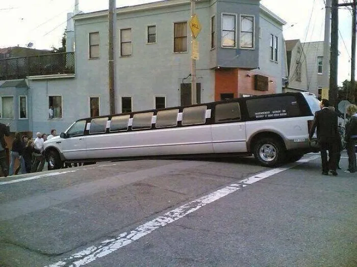 Hehe, I Don't Know Why I Find This So Funny But Limo Driver