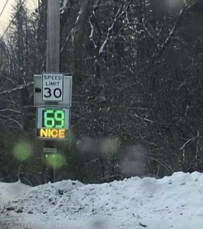 89 Pics That Might Make You Stop Scrolling Just To Figure Out What’s Going On