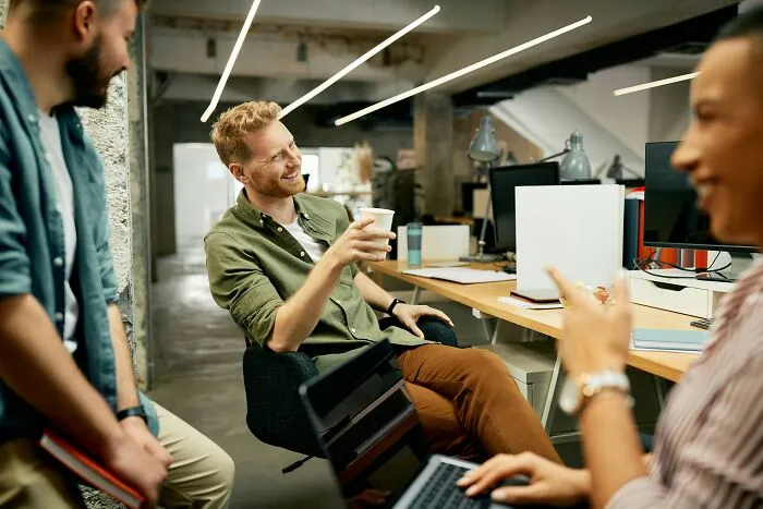 83 Seemingly Ordinary Behaviors That Psychologists Say Are Not Normal At All