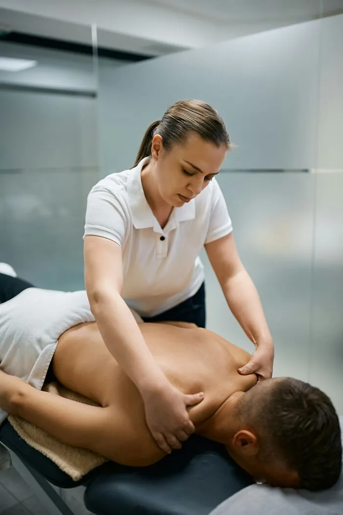 46 Pain Reactions That Left Doctors And Nurses Completely Surprised