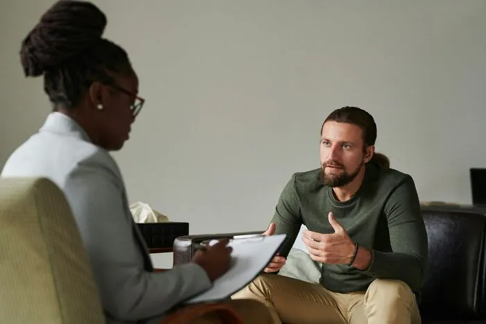 65 Therapists Explain Exactly How They Found Out They Had A Sociopath In Front Of Them