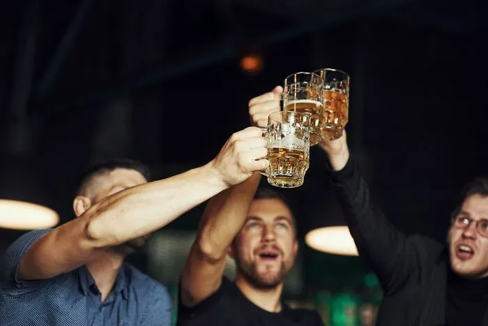 45 Plane Seatmates That Made People’s Flights Memorable For All The Wrong Reasons