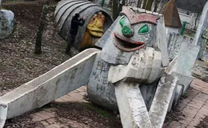 50 Playgrounds So Questionable, You Have To Wonder What The Designers Were Thinking
