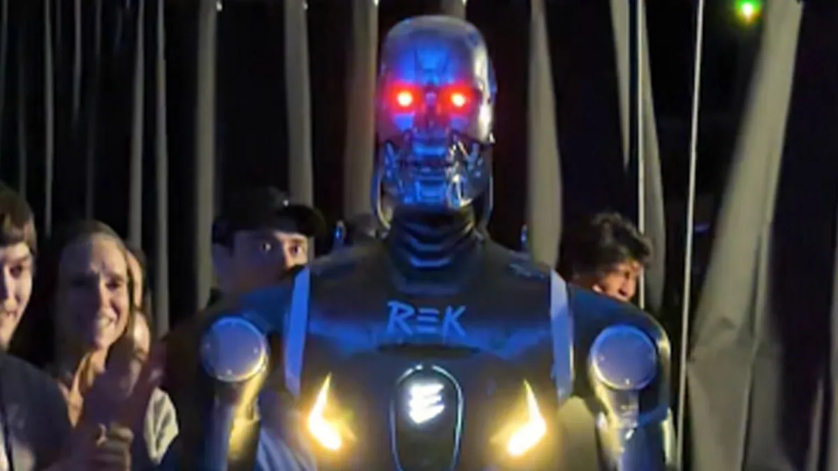Humanoid Robot Takes A Flurry Of Punches From Influencer, Then Hits Back In A Way Nobody Expected