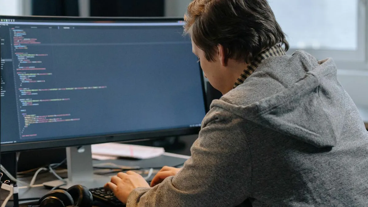 IT Pro Uncovers Bad Command And Removes It, Colleague’s “Cover Story” Comes Crashing Down Later