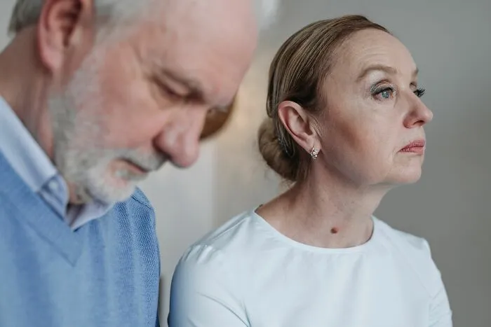 “People Who Got Divorced At 25 Plus Years Of Marriage, What Was The Final Straw?” (51 Answers)