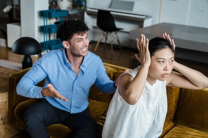 “People Who Got Divorced At 25 Plus Years Of Marriage, What Was The Final Straw?” (51 Answers)