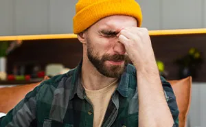 Woman Lies To Cover For Her Husband After Friends’ Cabin Trip Didn’t Go As He Expected