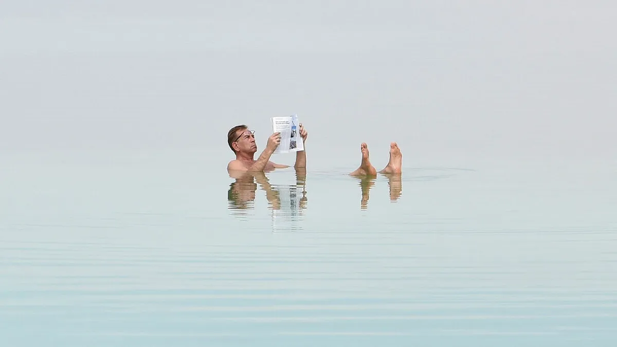 30 Minimalist Photos By Ricky Barel Where Color, Shadow, And Space Do The Talking