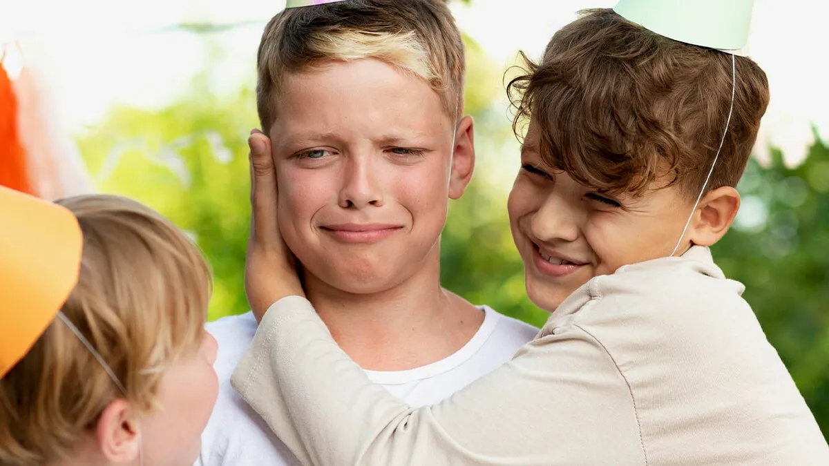 Are You A Middle Child? These Traits Might Explain More Than You Think