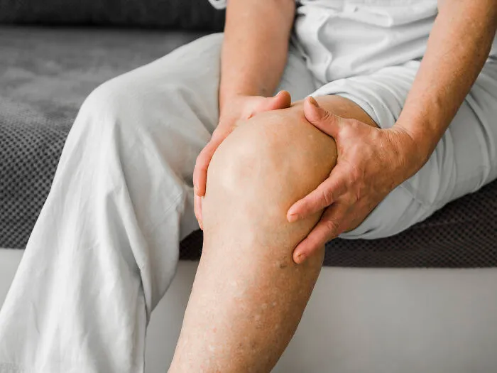 Hypochondriacs, Look Away: 61 Seemingly Innocent Health Symptoms That Terrify Doctors
