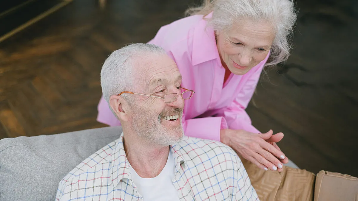 What Causes “Old Person Smell”? Experts Explain The Distinctive Scent That Comes With Age