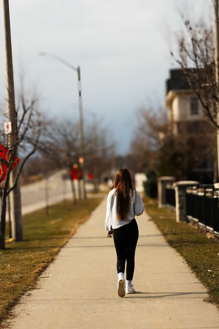 47 Times People Trusted Their Inner Voice Saying "We Need To Leave Now" As It Was Too Loud To Ignore