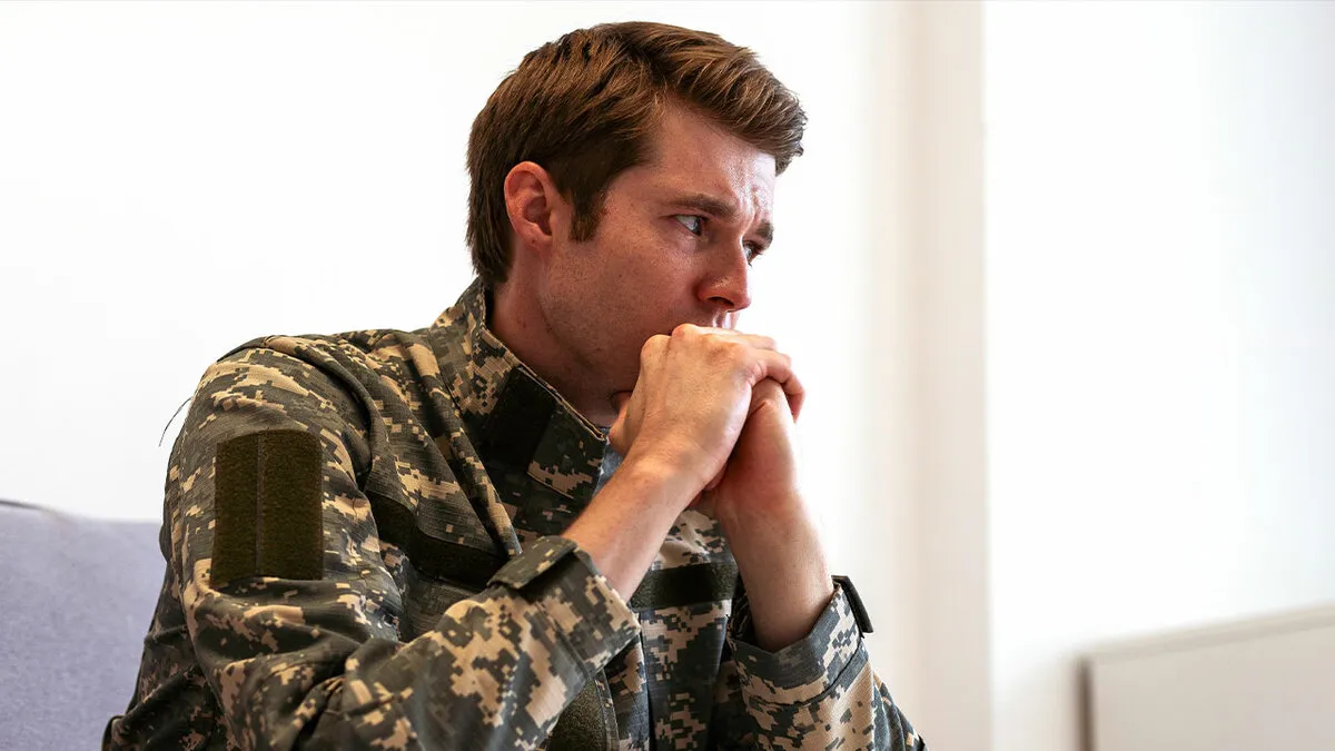 Service Member Feels Entitled To Window Seat As He’s In Uniform, Acts Smug When He’s Asked To Move