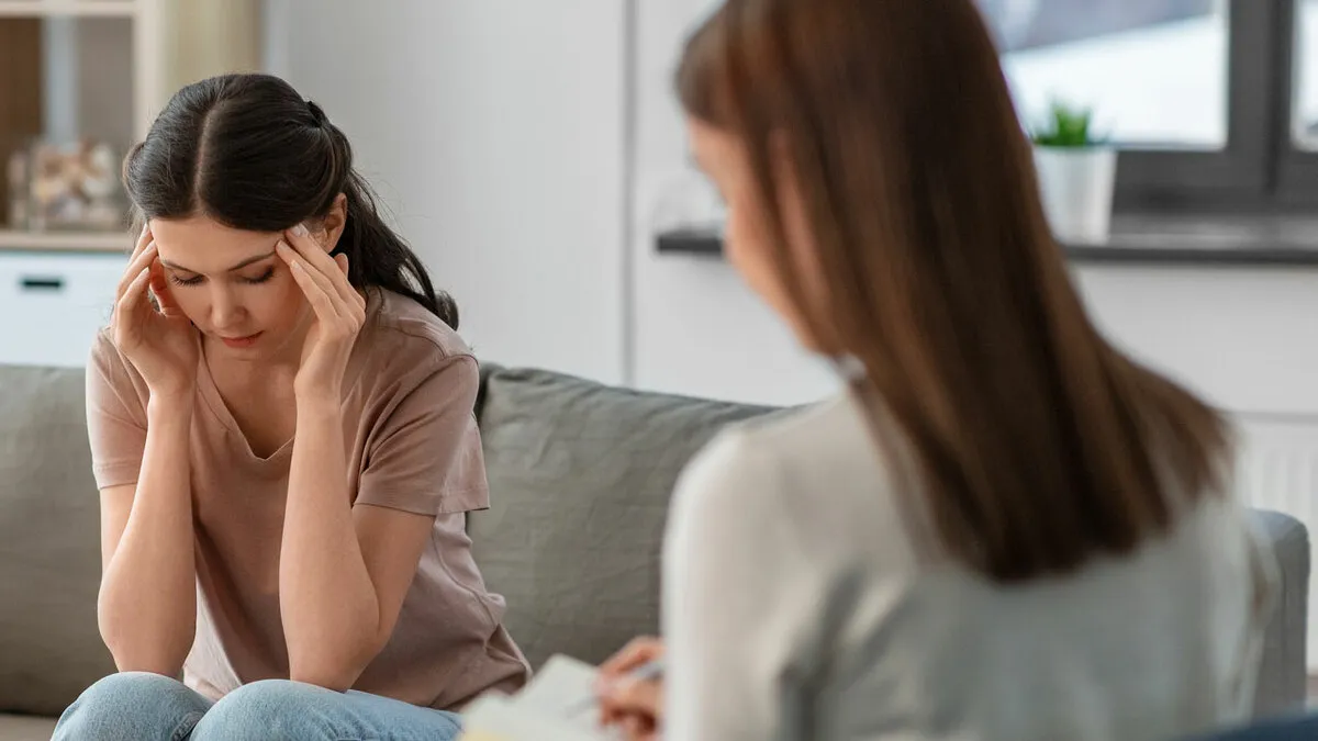 Therapist Shows Just How Incompetent And Out Of Touch She Is With One Suggestion