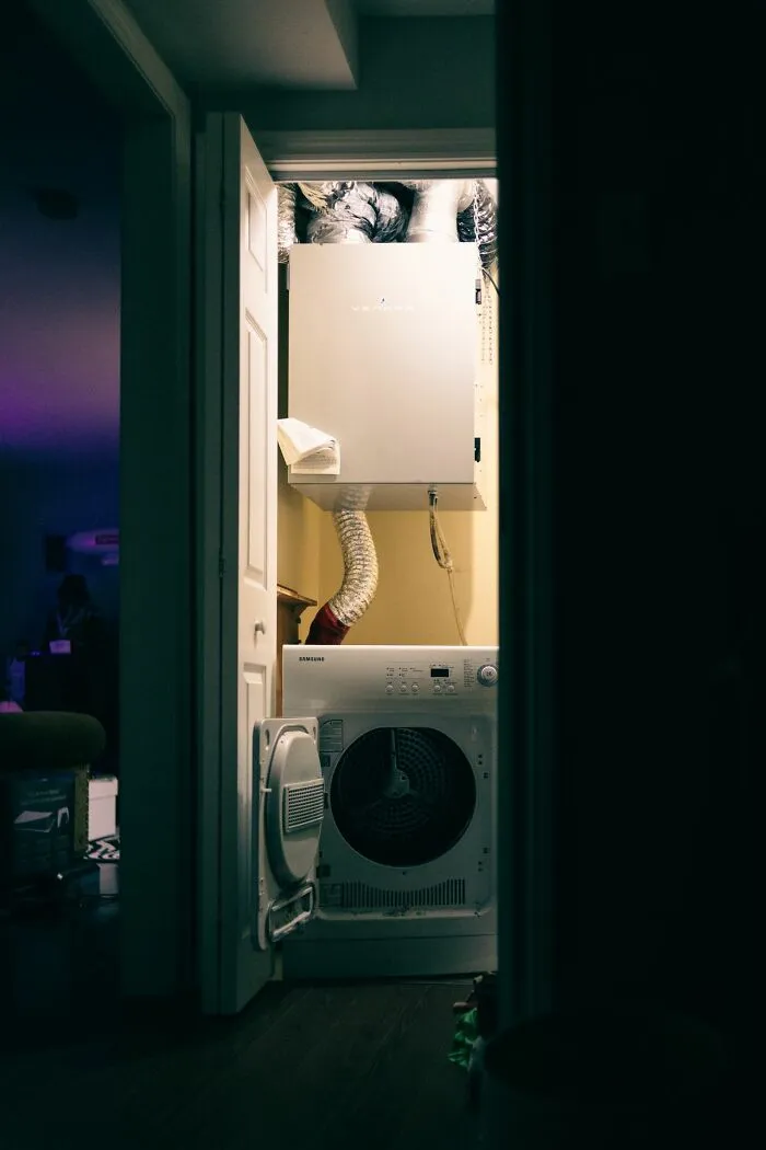 40 Safety Tips For Women Living Alone That Might Save Your Life