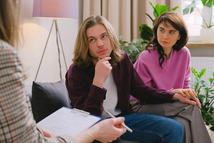 65 Therapists Explain Exactly How They Found Out They Had A Sociopath In Front Of Them