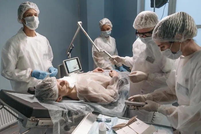 75 Times Sedated Patients Said Outrageous Things That Cracked Up Medical Professionals