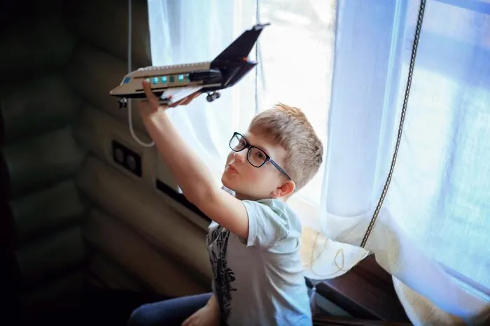 45 Plane Seatmates That Made People’s Flights Memorable For All The Wrong Reasons