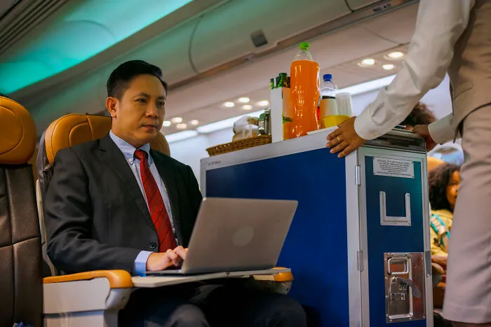 38 Insane Passenger Interactions These Flight Attendants Will Never Be Able To Forget