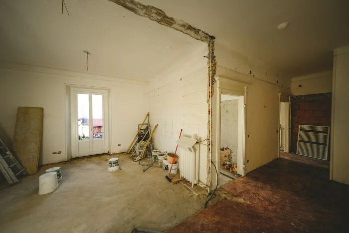 54 Service Workers Share The Weirdest Things They’ve Ever Walked Into At A Client’s Home