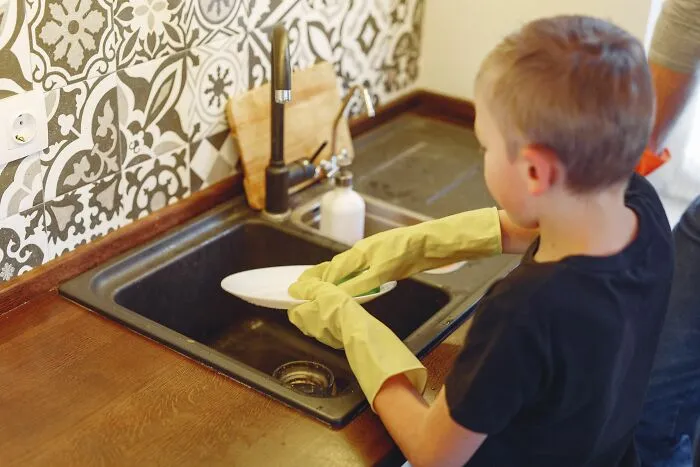 52 Things People Couldn’t Believe Others Thought Were Normal To Keep And Do At Home