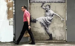This Street Photographer Turns Shadows And Split-Second Coincidences Into Clever Images (32 Pics)