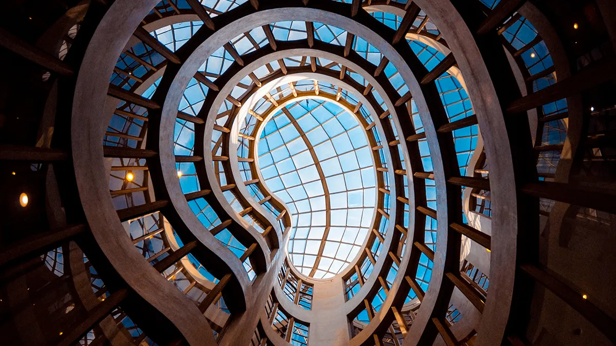 This Photographer Finds Perfect Symmetry In The Most Unexpected Places (48Pics)