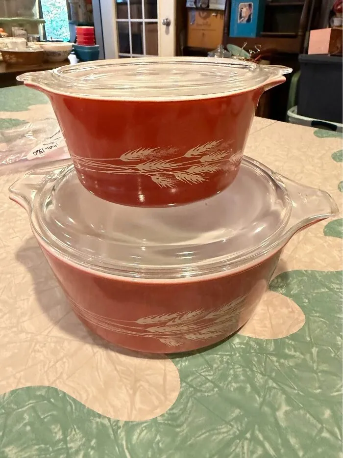 Retro Pyrex glass mixing bowls with wheat pattern thrift store find
