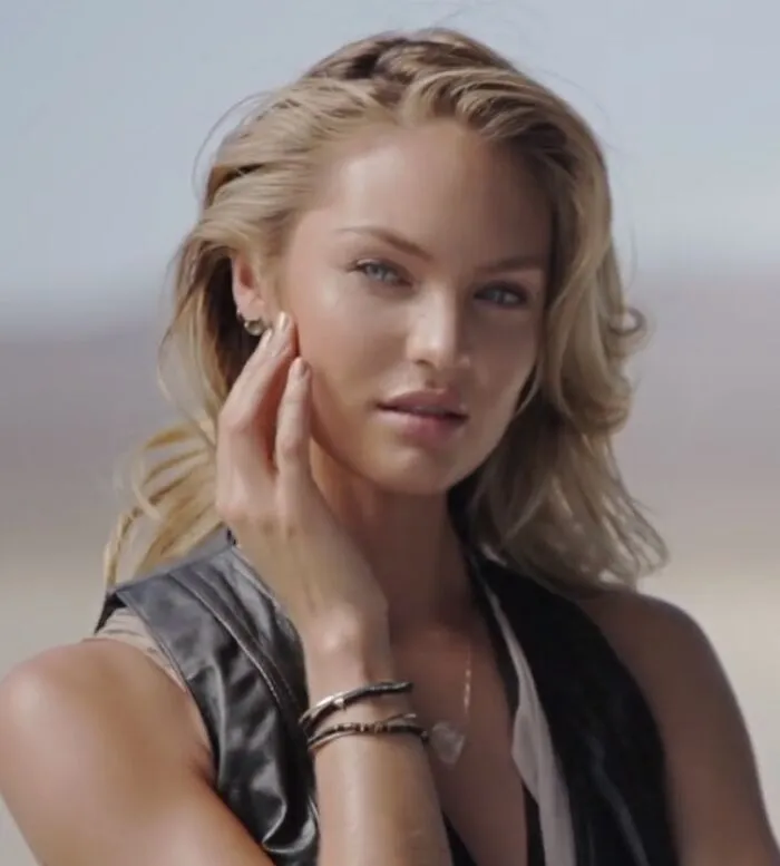 Model Candice Swanepoel, 38