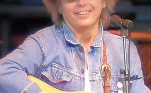 Dwight Yoakam: Bio And Career Highlights