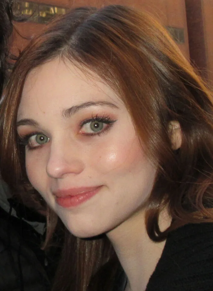 Actress India Eisley, 33