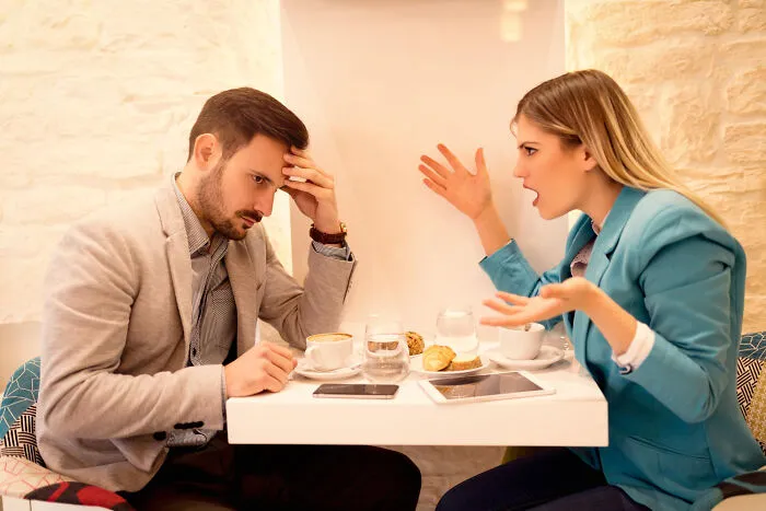 An arguing couple on a bad first date explaining why to skip a second date