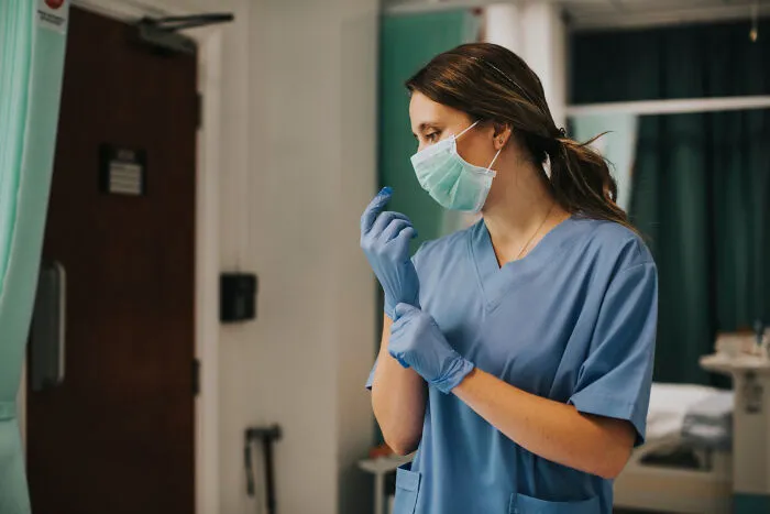 “So You Want To Look WEIRD?!”: 52 Unacceptable Things Patients Were Actually Told By Their Doctors