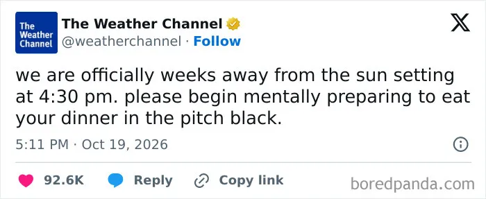 A screenshot of hilarious tweets highlighting the weather channel post about early sunsets.