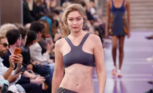 “Nepotism At Its Finest”: Gigi Hadid’s Runway Return Has Viewers Brutally Questioning Her Supermodel Credentials