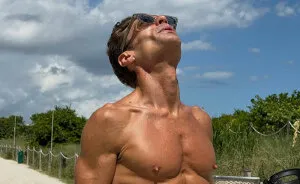 After Sparking Concern For His Body Transformation, Ryan Seacrest's Photo Goes Viral For All The Wrong Reasons